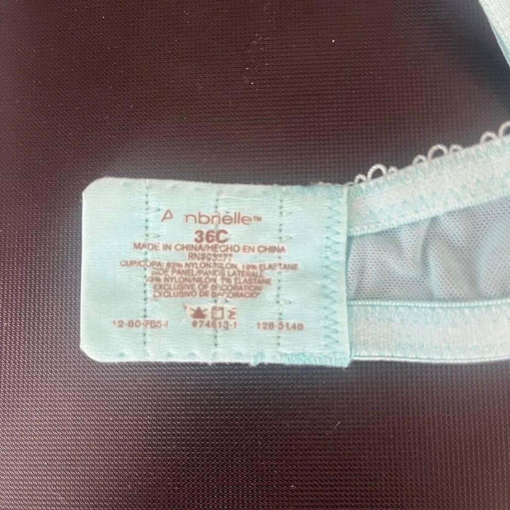 Ladies Ambrielle light teal and floral underwire bra size 36C